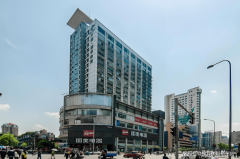 大型企业操纵项目屋顶花圃取空中连廊空